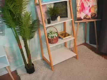 Chaturbate Live Sex Cam of shelleyborom