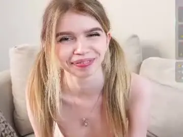 Chaturbate Live Sex of shelleyborom