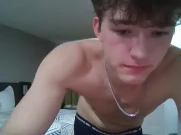 Chaturbate Live Sex Cam of thedomman32