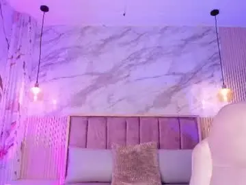 Chaturbate Sex Cam of karinaadoll