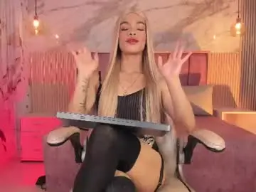 Chaturbate Private Sex Chat of karinaadoll