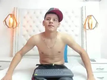 Chaturbate Best live sex cam show of carl_west2
