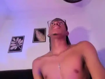 Chaturbate Live Sex Cam of criss_zuri