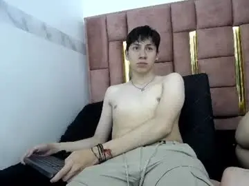 Chaturbate Free Porn Cam of ethan_grayy