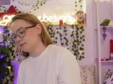 Chaturbate Free Live Porn of monicaasis