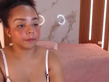 Chaturbate Adult Video Chat of rosselyn_