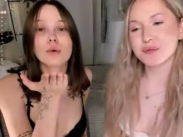 Chaturbate Adult Video Chat of lisaluve