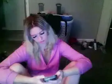 Chaturbate Live Sex Cam of mysticalraina25