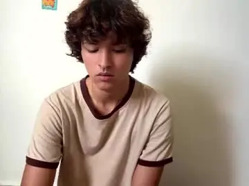 Chaturbate Nude Webcam of joelnclouds