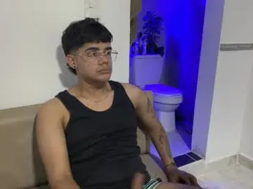 Chaturbate Live Sex of nicvelez22