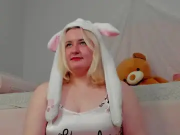 Chaturbate Sex Chat of lioraardyn