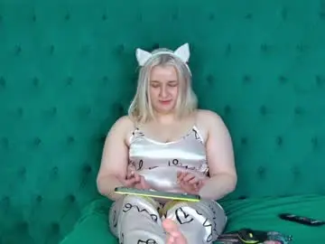 Chaturbate Sex Chat of lioraardyn