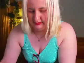 Chaturbate Live Sex Cam of lioraardyn