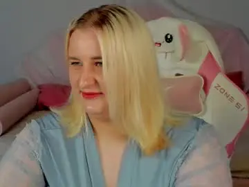 Chaturbate Watch Live Sex Cams of lioraardyn