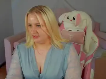 Chaturbate Watch Live Sex Cams of lioraardyn