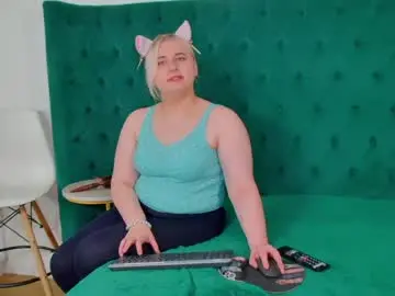 Chaturbate Best live sex cam show of lioraardyn