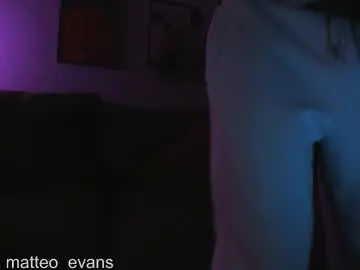 Chaturbate Live Sex Cam of matteo_evans
