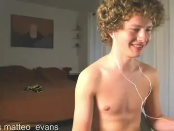 Chaturbate Live Sex Cam of matteo_evans