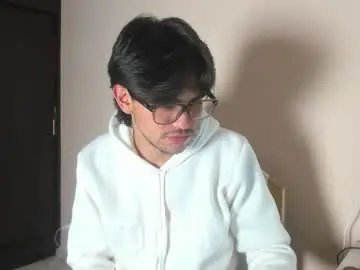 Chaturbate Adult Webcams of little_daniell