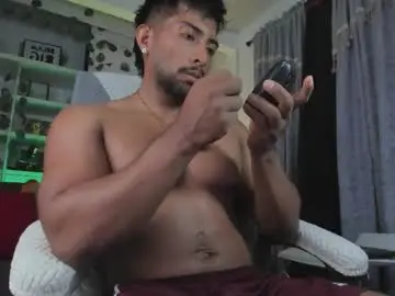 Chaturbate Watch Live Sex Cams of ryanboy30