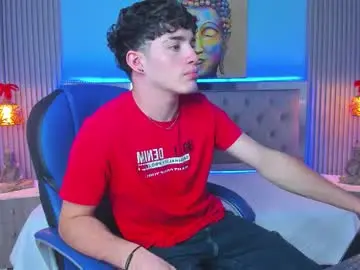 Chaturbate Free Porn Cam of alejootwink