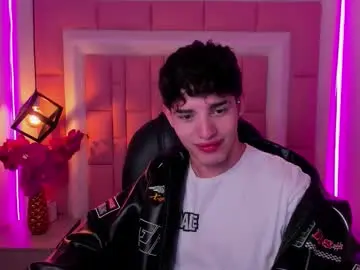 Chaturbate Adult Video Chat of alejootwink