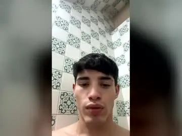 Chaturbate Nude Webcam of alejootwink