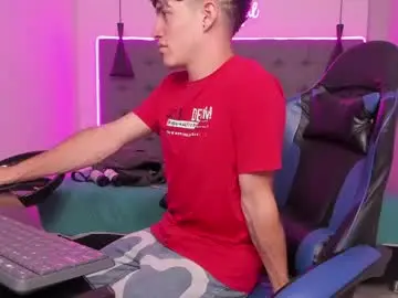 Chaturbate Free Porn Cam of alejootwink