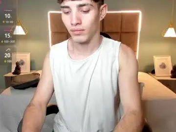 Chaturbate Best live sex cam show of alejootwink