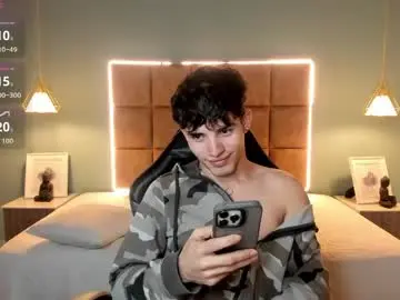 Chaturbate Watch Live Sex Cams of alejootwink