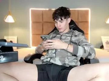 Chaturbate Free Live Porn of alejootwink