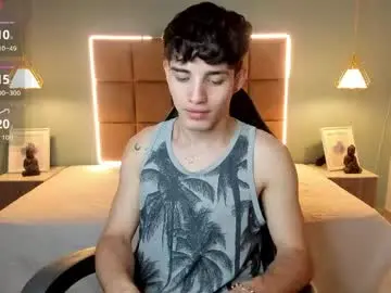Chaturbate Live Sex Cam of alejootwink