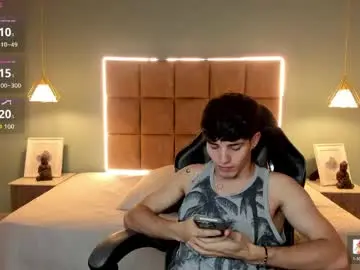 Chaturbate Watch Live Sex Cams of alejootwink