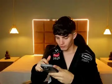Chaturbate Free Live Porn of alejootwink