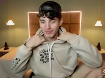 Chaturbate Free Live Porn of alejootwink