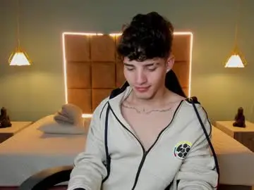 Chaturbate Live Porn of alejootwink