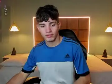 Chaturbate Nude Webcam of alejootwink