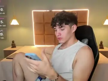 Chaturbate Free Porn Cam of alejootwink