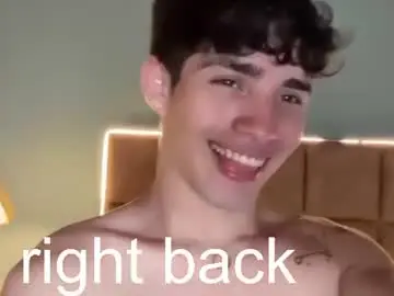 Chaturbate Live Sex Cam of alejootwink