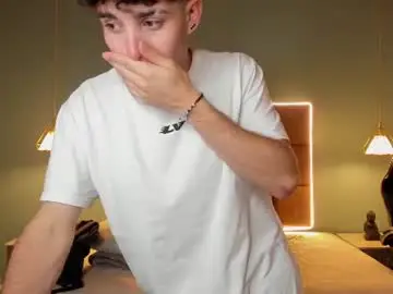 Chaturbate Free Porn Cam of alejootwink