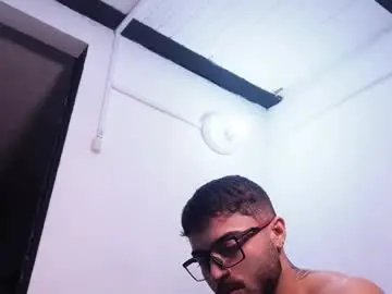 Chaturbate Sex Chat of roger_belmont