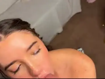 Chaturbate Live Sex Cam of bigguylilmiss