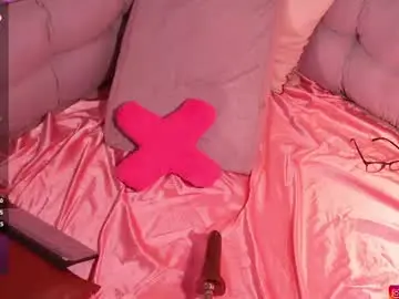 Chaturbate Watch Live Sex Cams of lilith__rosse