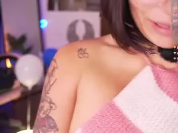 Chaturbate Watch Live Sex Cams of annie_couper