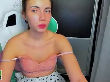 Chaturbate Sex Cam of kira_moon_1