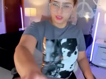 Chaturbate Adult Webcams of mikaelastonne