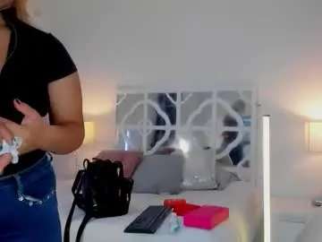 Chaturbate Adult Video Chat of mikaelastonne