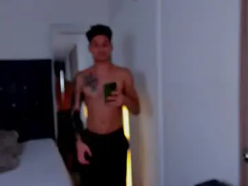 Chaturbate Live Sex Cam of morthy_downey