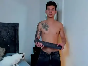 Chaturbate Adult Video Chat of morthy_downey