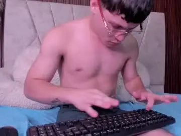 Chaturbate Sex Cam of eytan_20